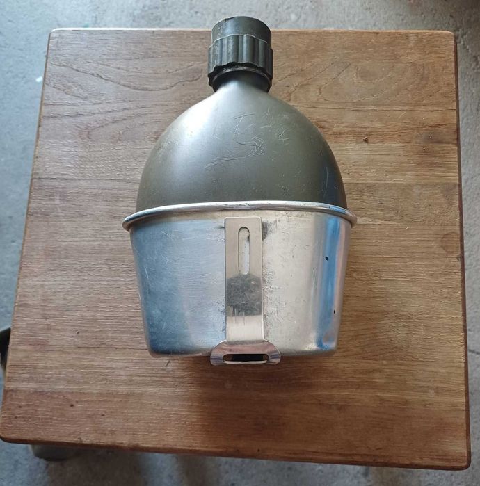 Cantil militar antigo