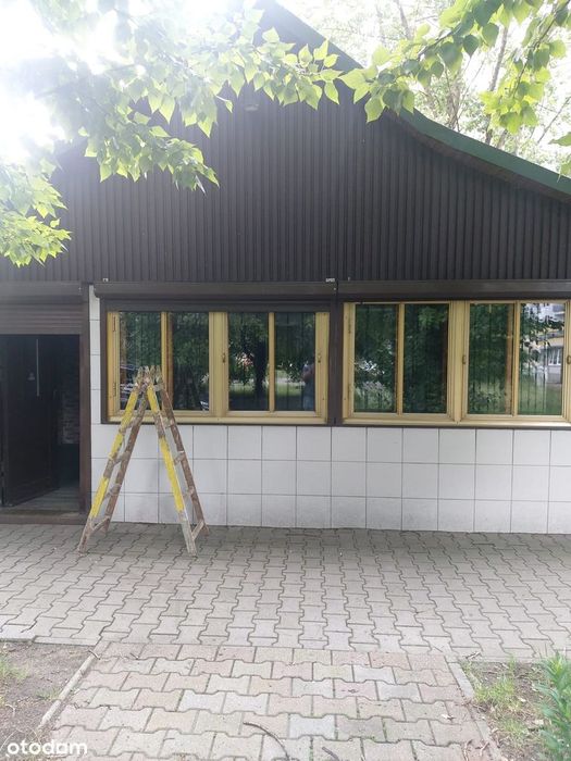 Pawilon Handlowo-Biurowo-Usługowy  Murowany