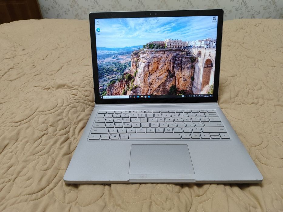 Microsoft Surface Book 1 (i7 / 16GB / SSD 512GB / GTX 965M)