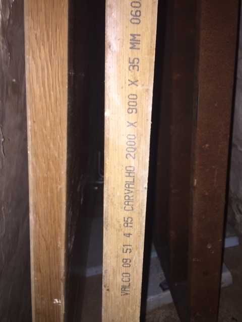 Portaro = Portas + Aros + Ferragens em Madeira de Carvalho