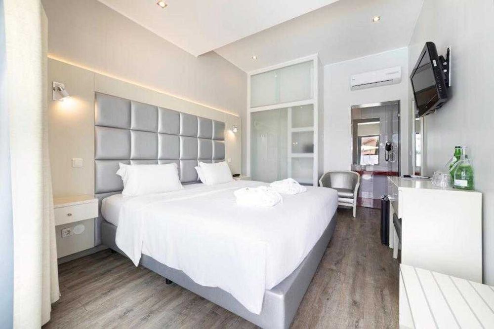 Venda de Recheio Completo de Hotel Boutique - 31 Quartos