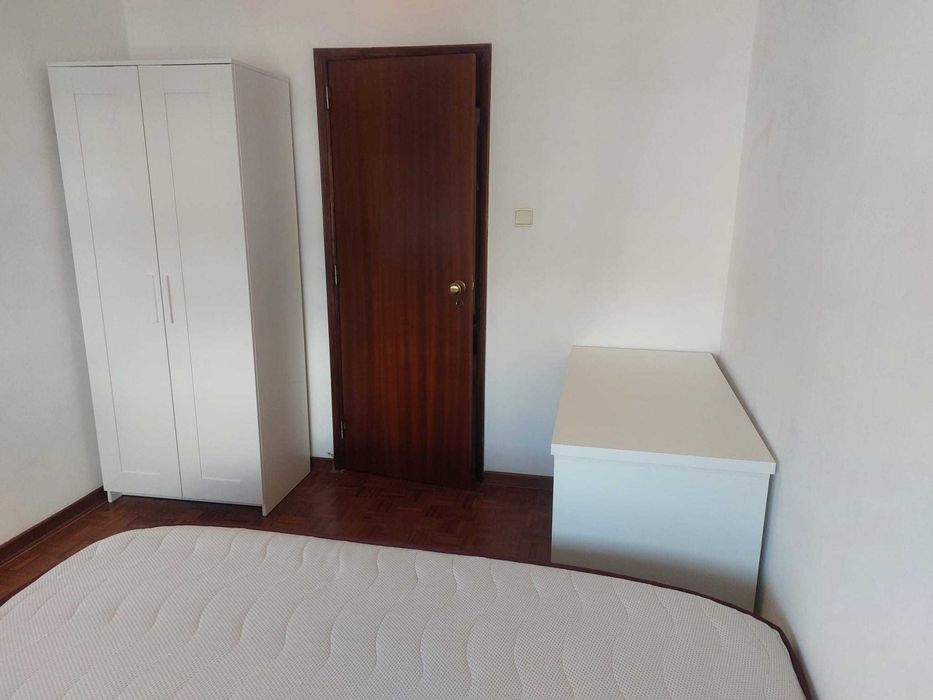 Aluga-se quarto estudantes/professores Setúbal