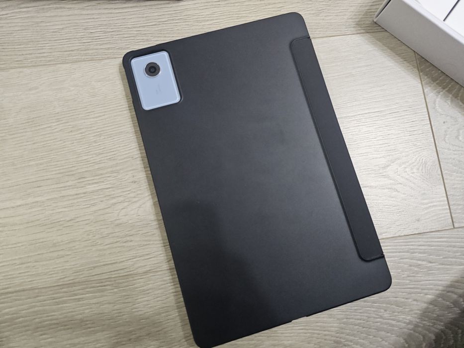 Lenovo Idea Tab Wi-Fi 6/128 11" 90Гц 2.5К Чохол + Скло