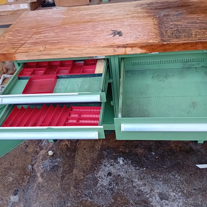 stół narzędziowy warsztatowy