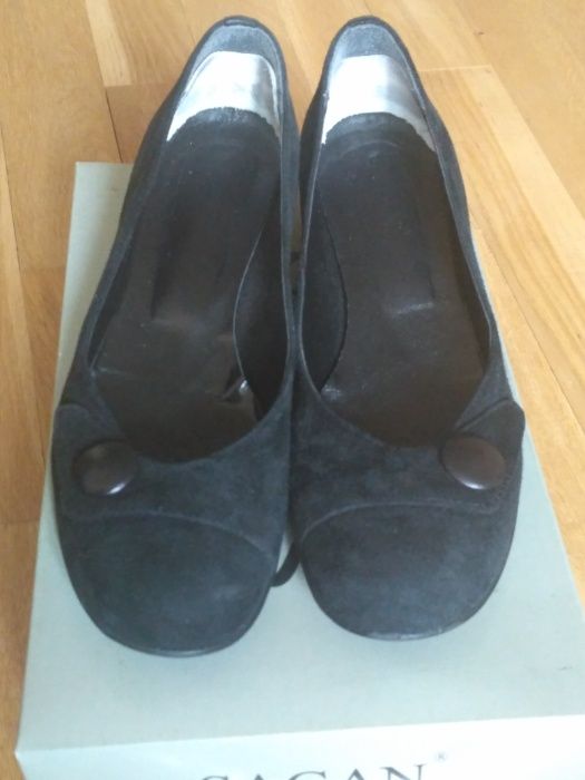 Buty zamszowe niski obcas 38 Sagan