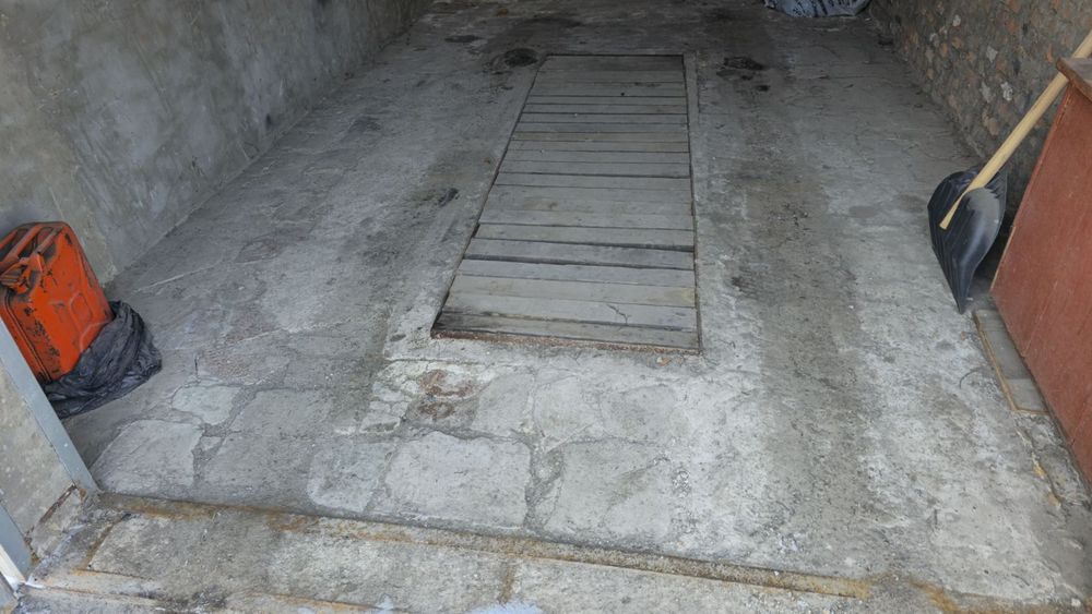 Продам гараж к-в "Нива2"