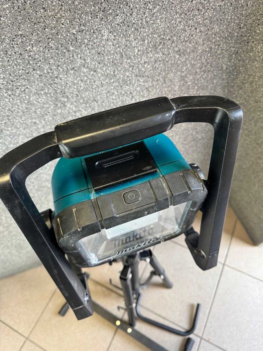 Halogen MAKITA DML805 + STATYW od loombard milicz