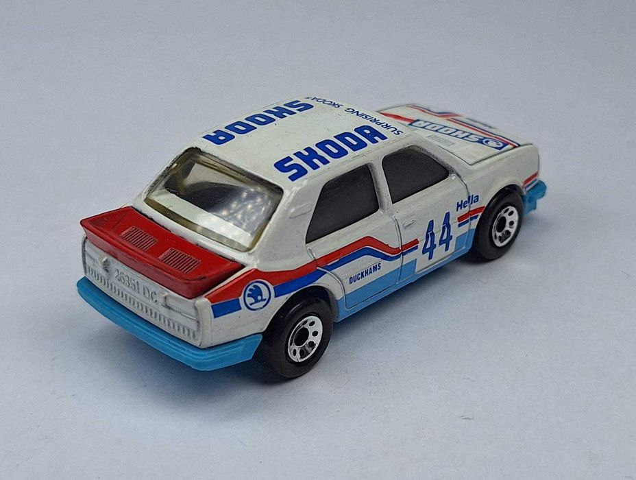 MATCHBOX  マッチボックス MB-44 スコダ 130LR シュコダ MATCHBOX マッチボックス MB-44 スコダ 130LR シュコダ