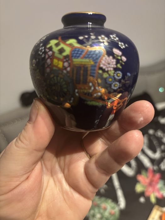 Japonska kobaltowa porcelana