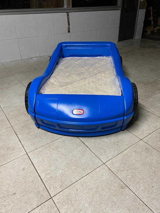 Cama de criança carro de corrida Little Tiks