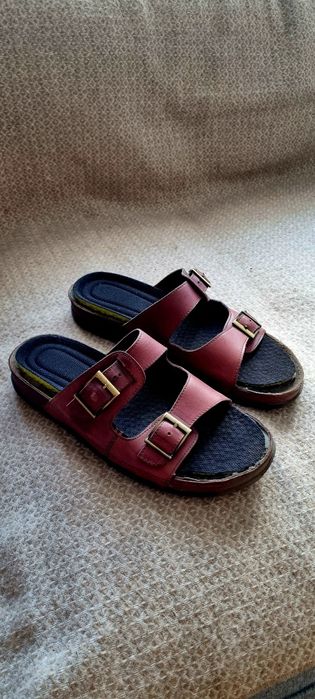 Продам мужские кожаные шлепанцы  45