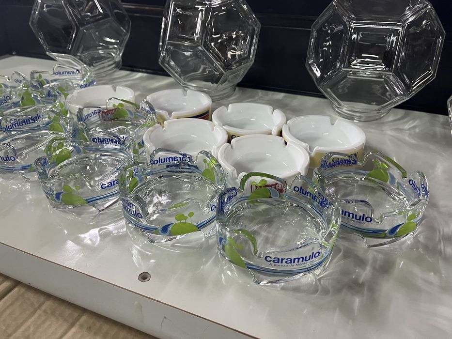 Cinzeiros com 11 cm de diametro x 5 cm de altura varios