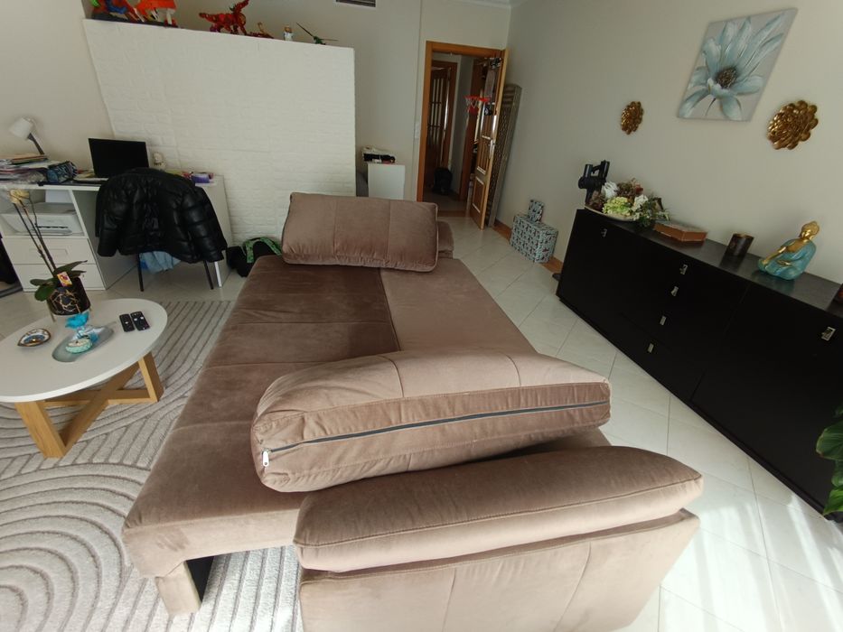 Vendo sofá grande cinzento (faz de cama)