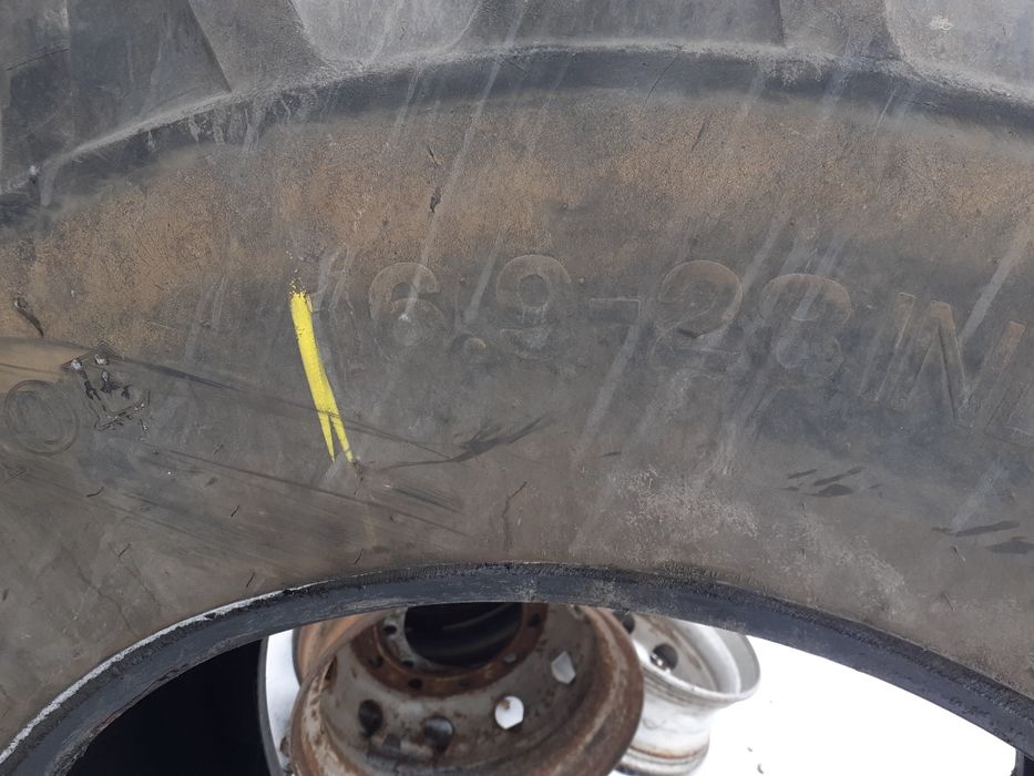 Opony do koparko ładowarki 16.9-28  12.5-18