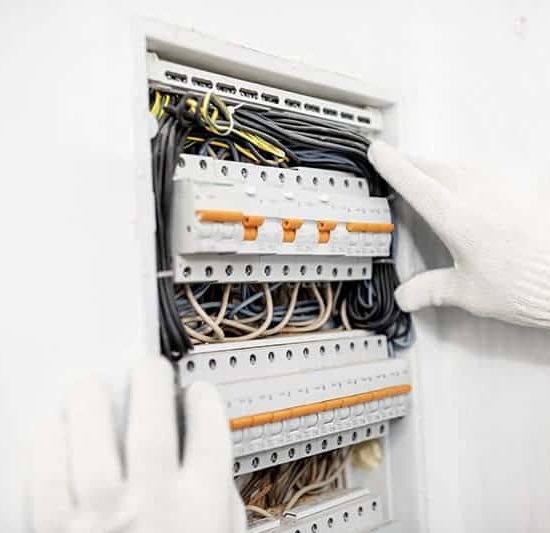 Usługi elektryczne - awarie, modyfikacje, modernizacje, monitoring