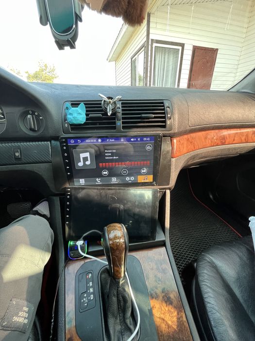 Продам дві магнітоли Андроід і штатна з Бмв е39