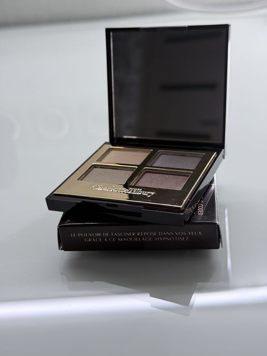 тени  Charlotte Tilbury
