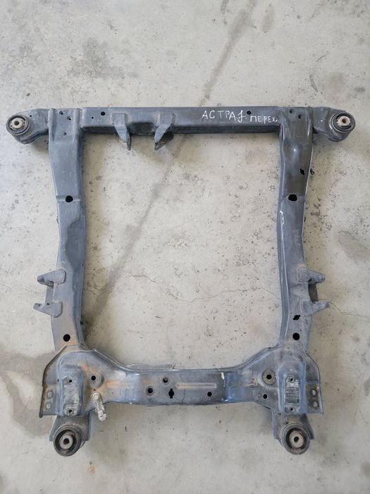 Підрамник передньої підвіски Opel Astra J 2009-2015