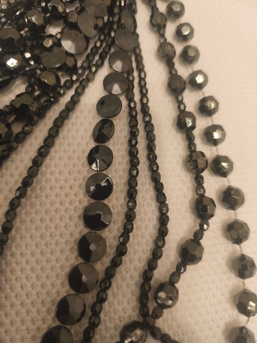 Colar vintage, cor cinzento chumbo