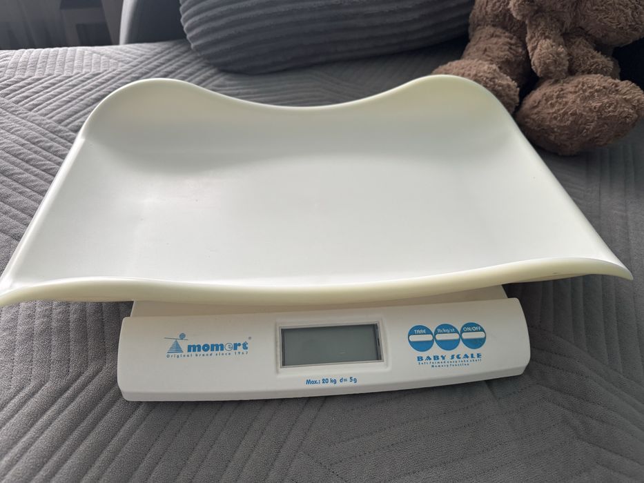 Електронні дитячі ваги Momert