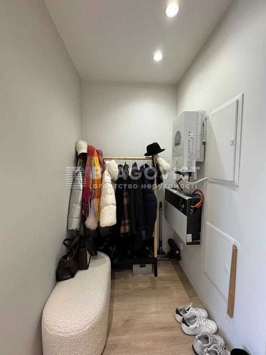 ЖК Варшавський Мікрорайон!2К/69м2 відмінний ремонт тепла зручна