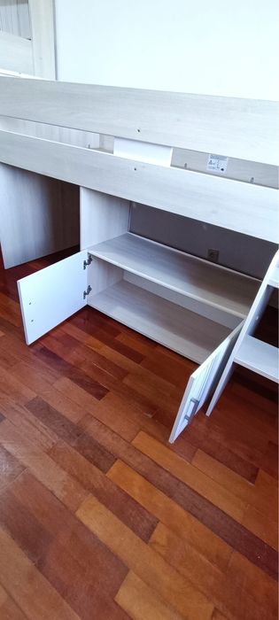 Cama com secretaria conforama