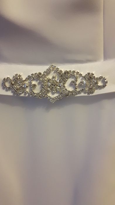 Elegancka suknia ślubna