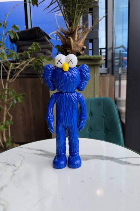 Статуэтка Medicom Kaws BFF Open Edition виниловая фигурка Bearbrick