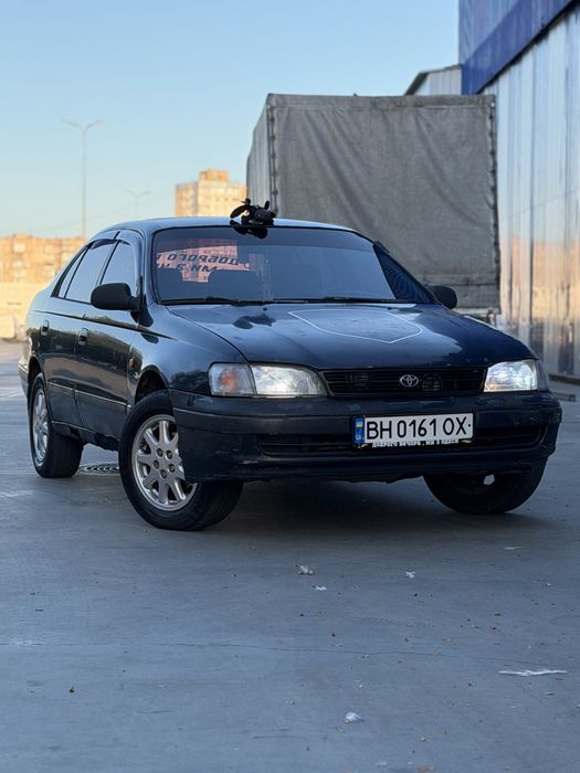 Toyota Carina E 1.6 бензин