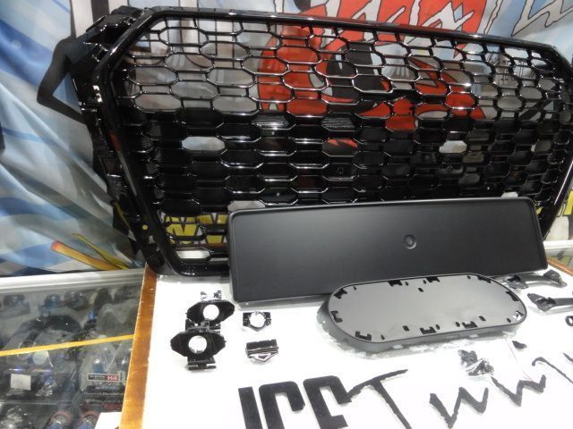 Grelha frontal AUDI A4/S4 B9 15-19 RS4 look com suporte para símbolo em preto brilhante