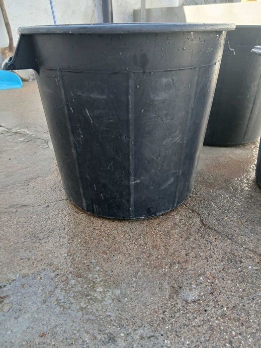 Vende-se Baldes ideais para vindima