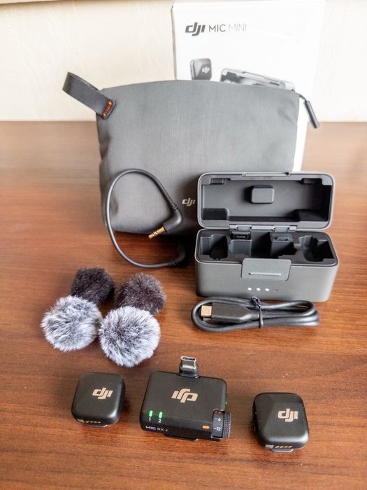 DJI Mic Mini (2 передатчика + 1 приёмник + кейс)