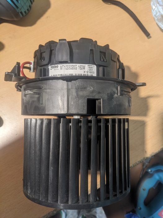 Мотор вентилятора пічки Nissan Leaf MT1033020G