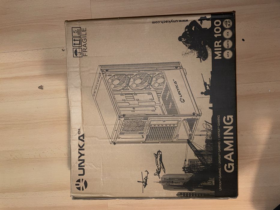 CAIXA COM VIDRO TEMPERADO