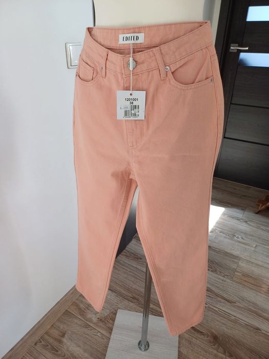 Spodnie damskie do kostek jeansowe pudrowy róż Edited  rozm 36/38.