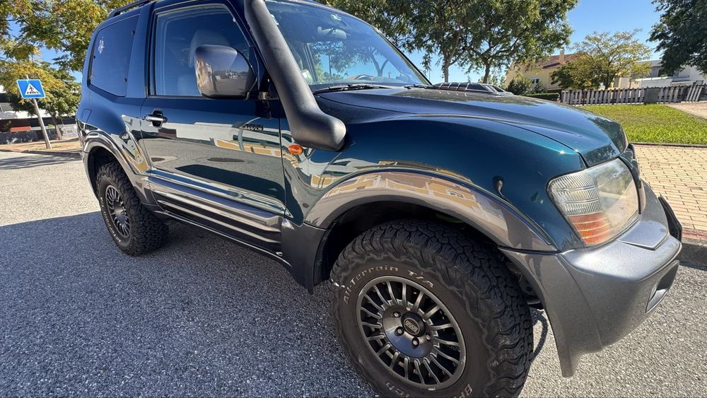Vendo Mitsubishi Pajero 3.2 DI-D de 3 portas, caixa automática, Dez2000 — photo 4
