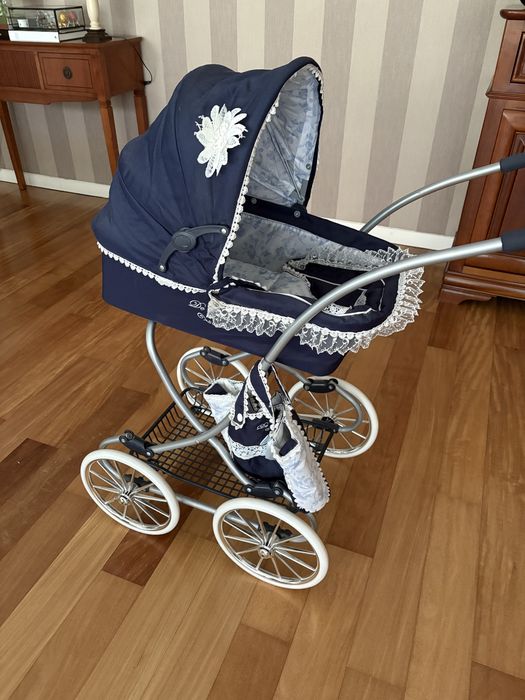 Carrinho de bebé para bonecas
