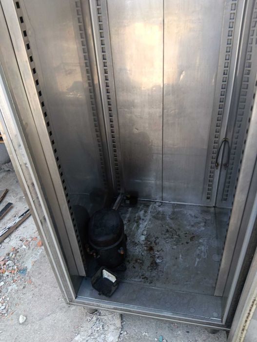 Frigorífico profissional vertical de 600–700 L Boppas usado