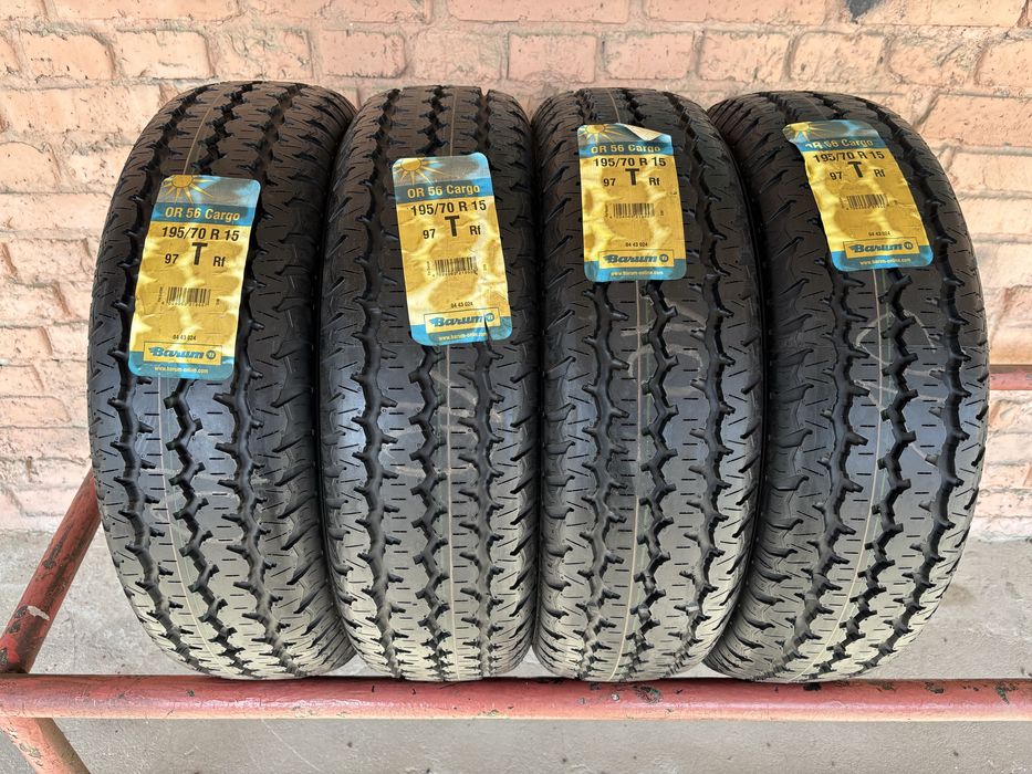 Комплект НОВИХ літніх шин 195/70R15 Barum