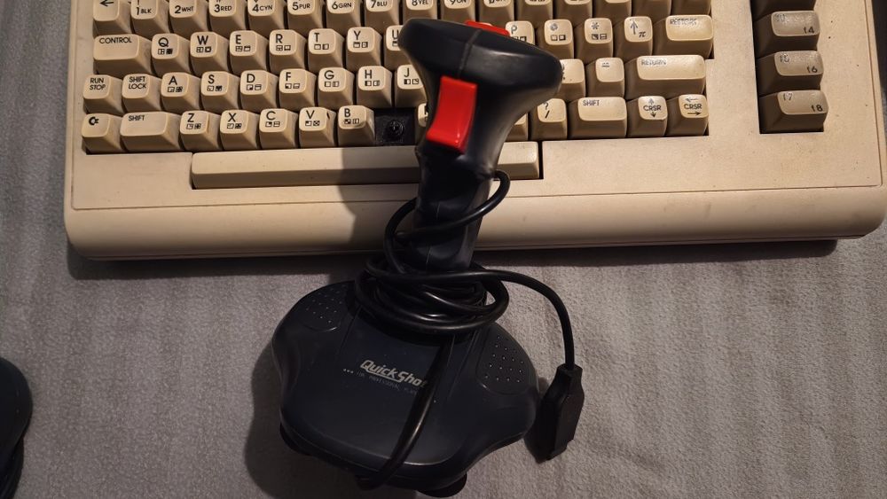 Sprzedam Commodore 64