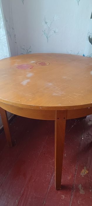 Стіл розкладний.