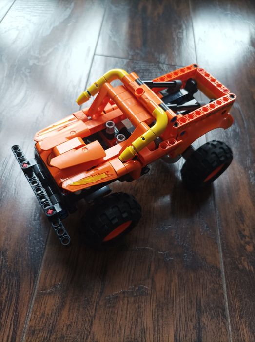 Wyścigowka z LEGO - od razu złożona!