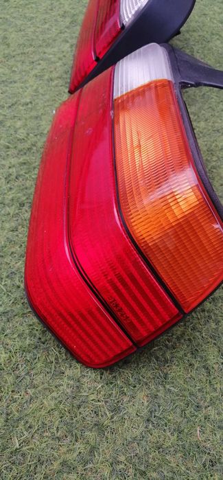 2 FAROLINS TRASEIROS BMW E36 usados sedan touring
