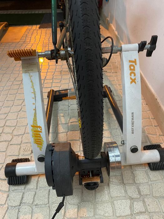 Bicicleta com suporte estático