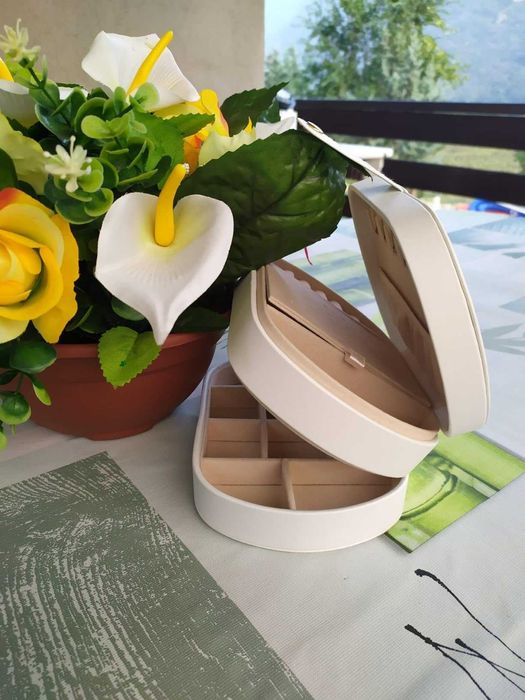 Wielopoziomowy duży kuferek szkatulka organizer na biżuterię PREZENT