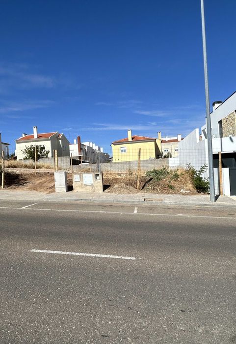 Vende-se terreno na Rua Virgílio Barroso - Olival D. Pedro - Elvas