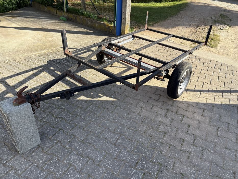 Atrelado / reboque de carga