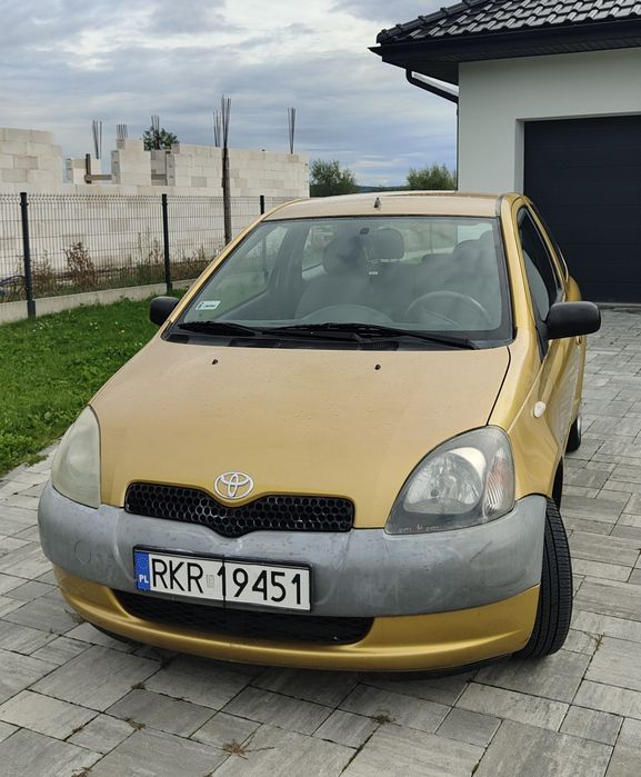 Toyota Yaris 1.0 benzyna 5l/100
