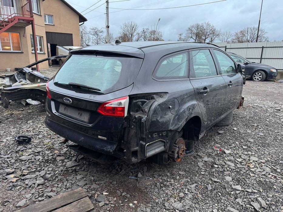 FORD FOCUS 2013 РОЗБОРКА двері крило ліхтар ляда сидіння підвіска