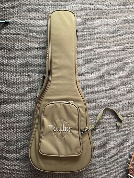 Guitarra Taylor Baby Koa